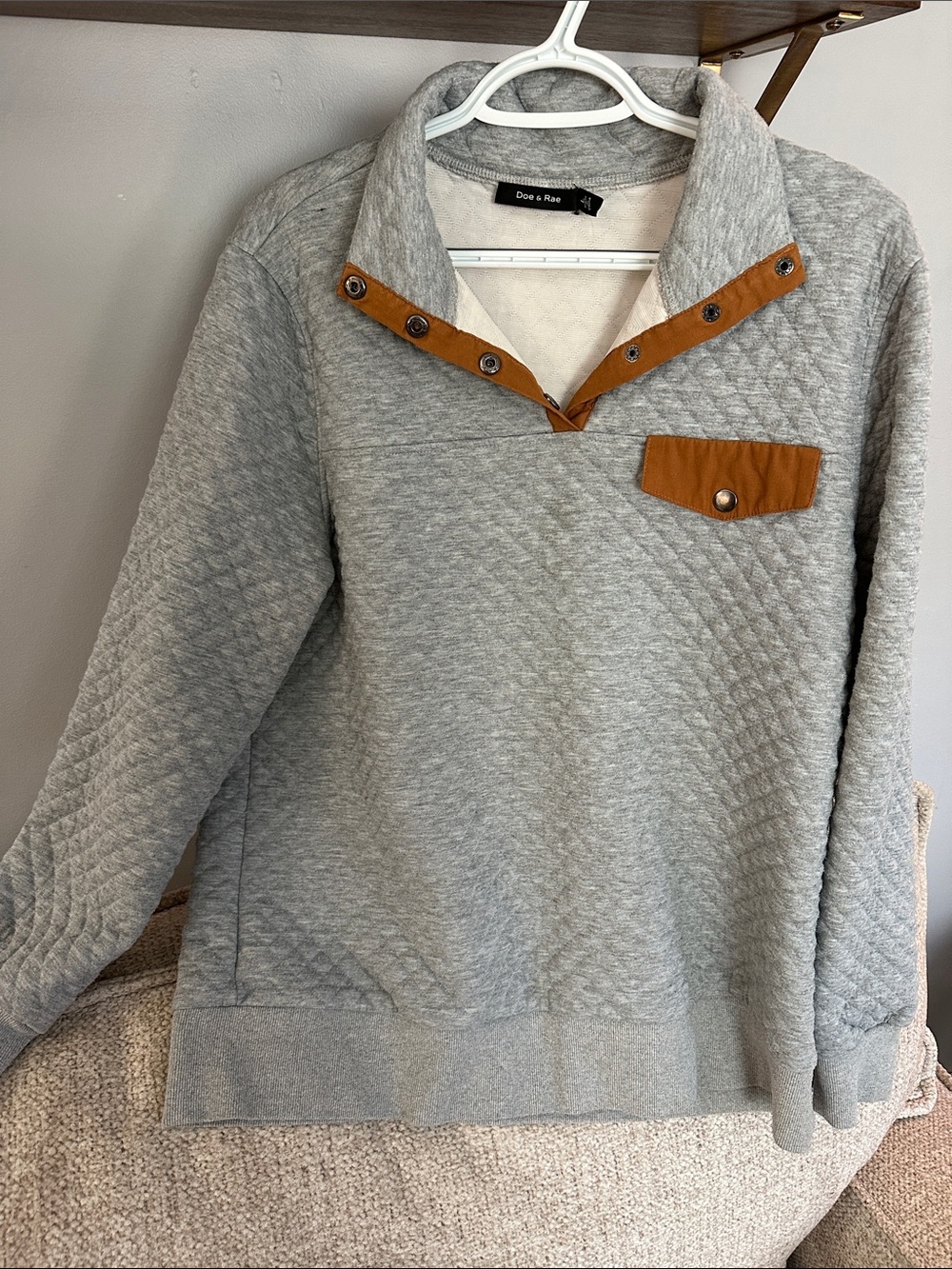 Doe & Rae Light Gray Quilted Pullover with Tan Accent